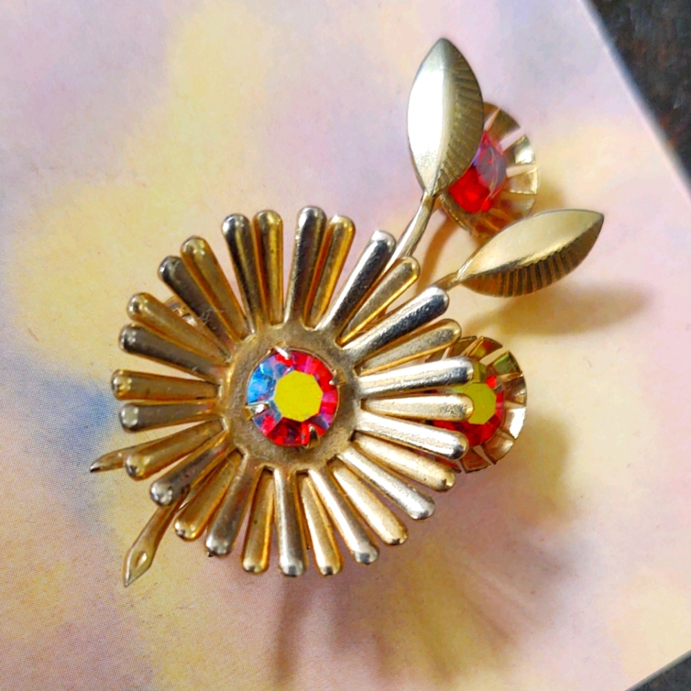 Beautiful brooch! Vintage atomic floral design pin - Picture 1 of 4